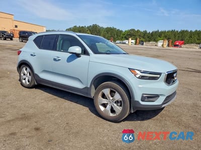 Czwarte zdjęcie samochodu z boku: 2019 VOLVO XC40 T5 MOMENTUM VIN:YV4162XZ1K2006896 - miniatura