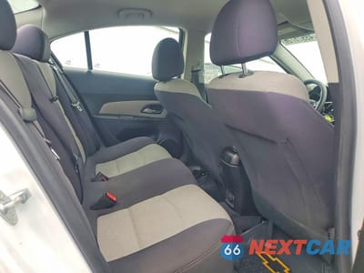 Zdjęcie 10 z 12 samochodu: 2012 CHEVROLET CRUZE LS VIN:1G1PC5SH6C7353627 - miniatura
