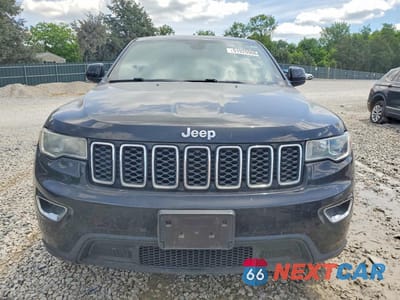 Piąte zdjęcie samochodu w środku: 2018 JEEP GRAND CHEROKEE LAREDO VIN:1C4RJFAG9JC111567 - miniatura