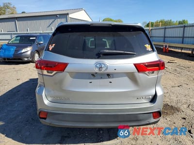 Zdjęcie 6 z 13 samochodu: 2018 TOYOTA HIGHLANDER XLE VIN:5TDJZRFH0JS492846 - miniatura
