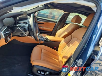 Zdjęcie 7 z 12 samochodu: 2023 BMW M550XI VIN:WBA13BK03PCM30373 - miniatura