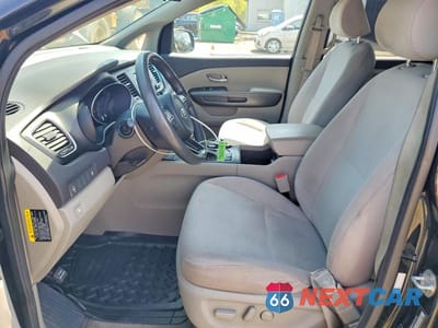 Zdjęcie 7 z 13 samochodu: 2018 KIA SEDONA LX VIN:KNDMB5C12J6395763 - miniatura