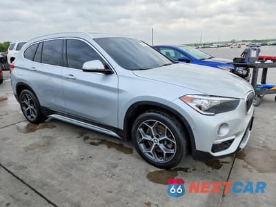 Czwarte zdjęcie samochodu z boku: 2018 BMW X1 XDRIVE28I VIN:WBXHT3C36J5L33974 - miniatura