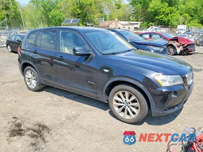 Czwarte zdjęcie samochodu z boku: 2014 BMW X3 XDRIVE28I VIN:5UXWX9C59E0D16880 - miniatura