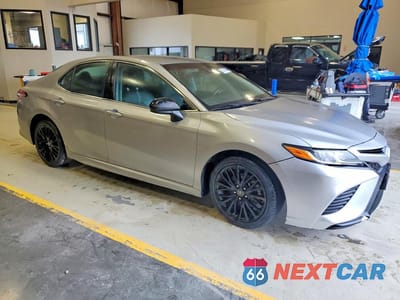 Czwarte zdjęcie samochodu z boku: 2019 TOYOTA CAMRY SE VIN:4T1B11HK2KU757913 - miniatura