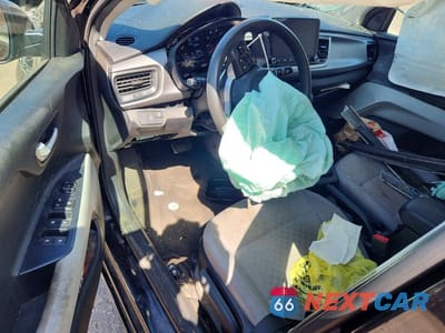 Zdjęcie 8 z 13 samochodu: 2021 KIA RIO S VIN:3KPA24AD1ME406082 - miniatura