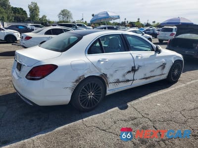 Trzecie zdjęcie samochodu z tyłu: 2021 MERCEDES-BENZ C 300 VIN:W1KWF8DB8MR648745 - miniatura