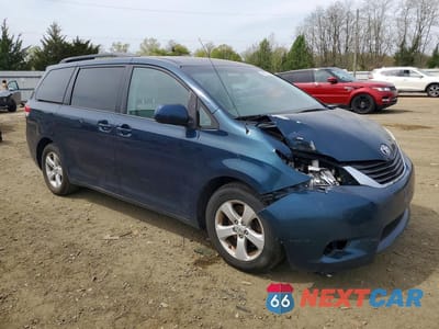 Czwarte zdjęcie samochodu z boku: 2012 TOYOTA SIENNA LE 8-PASSENGER VIN:5TDKK3DC0CS233306 - miniatura