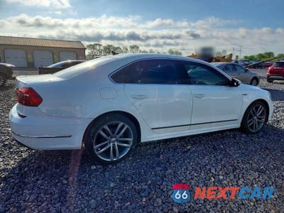 Trzecie zdjęcie samochodu z tyłu: 2017 VOLKSWAGEN PASSAT R-LINE VIN:1VWDT7A3XHC003523 - miniatura