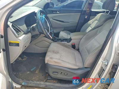 Zdjęcie 7 z 13 samochodu: 2018 HYUNDAI TUCSON VALUE VIN:KM8J3CA26JU714444 - miniatura