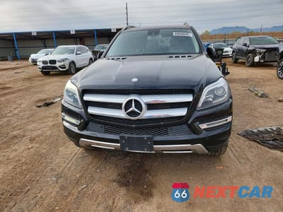 Piąte zdjęcie samochodu w środku: 2013 MERCEDES-BENZ GL 450 4MATIC VIN:4JGDF7CE4DA255942 - miniatura