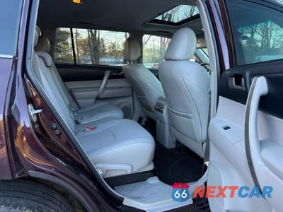 Zdjęcie 6 z 12 samochodu: 2011 TOYOTA HIGHLANDER SE VIN:5TDBK3EHXBS045451 - miniatura