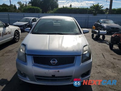 Piąte zdjęcie samochodu w środku: 2012 NISSAN SENTRA 2.0 VIN:3N1AB6AP8CL679006 - miniatura