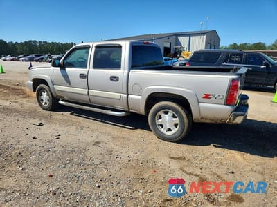 Drugie zdjęcie samochodu z przodu: 2006 CHEVROLET SILVERADO K1500 VIN:2GCEK13T561178219 - miniatura