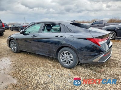 Drugie zdjęcie samochodu z przodu: 2024 HYUNDAI ELANTRA HYBRID BLUE VIN:KMHLM4DJ2RU094623 - miniatura