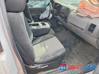 Zdjęcie 10 z 11 samochodu: 2009 CHEVROLET SILVERADO VIN:1GCEC14C99Z107239 - miniatura