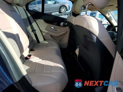 Zdjęcie 10 z 11 samochodu: 2015 MERCEDES-BENZ C 300 4MATIC VIN:55SWF4KB4FU050925 - miniatura