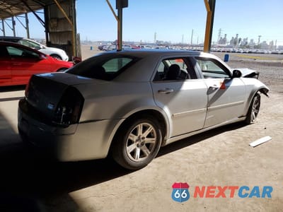 Trzecie zdjęcie samochodu z tyłu: 2006 CHRYSLER 300 TOURING VIN:2C3KA53G16H341797 - miniatura
