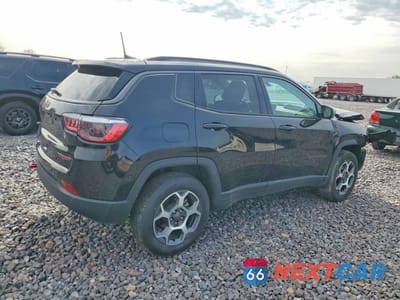 Trzecie zdjęcie samochodu z tyłu: 2022 JEEP COMPASS TRAILHAWK VIN:3C4NJDDB9NT191160 - miniatura