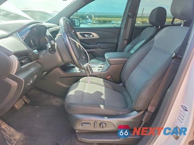 Zdjęcie 7 z 12 samochodu: 2022 CHEVROLET TRAVERSE LT VIN:1GNERGKW8NJ193397 - miniatura