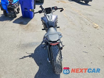 Czwarte zdjęcie samochodu z boku: 2024 YAMAHA MT07 VIN:JYARM32E7RA010453 - miniatura