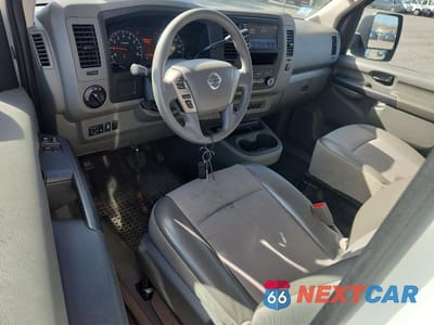 Zdjęcie 8 z 12 samochodu: 2019 NISSAN NV 2500 HD S VIN:1N6BF0KY2KN806547 - miniatura