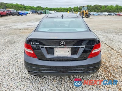 Zdjęcie 6 z 12 samochodu: 2013 MERCEDES-BENZ C 250 VIN:WDDGJ4HB4DG099692 - miniatura