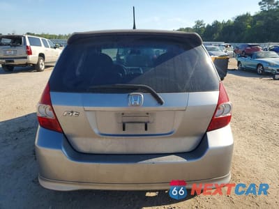 Zdjęcie 6 z 12 samochodu: 2007 HONDA FIT S VIN:JHMGD38617S041666 - miniatura