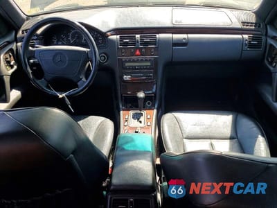 Zdjęcie 8 z 12 samochodu: 1997 MERCEDES-BENZ E 320 VIN:WDBJF55F4VA282916 - miniatura