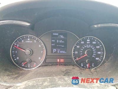 Zdjęcie 9 z 13 samochodu: 2015 KIA FORTE LX VIN:KNAFK4A6XF5389320 - miniatura