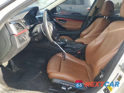 Zdjęcie 7 z 12 samochodu: 2016 BMW 320 XI VIN:WBA8A3C55GK688405 - miniatura
