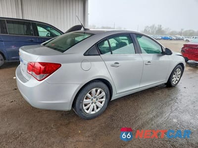 Trzecie zdjęcie samochodu z tyłu: 2011 CHEVROLET CRUZE LS VIN:1G1PC5SHXB7238558 - miniatura