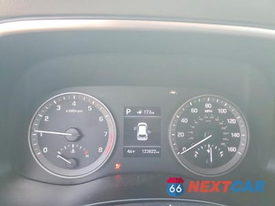 Zdjęcie 9 z 13 samochodu: 2019 HYUNDAI TUCSON SE VIN:KM8J23A48KU953032 - miniatura