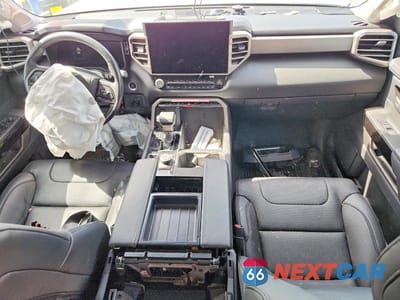 Zdjęcie 8 z 12 samochodu: 2024 TOYOTA TUNDRA LIMITED VIN:5TFWA5DB4RX219788 - miniatura