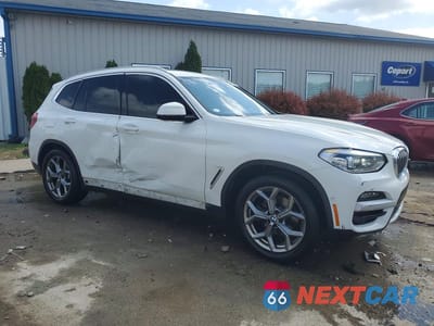 Czwarte zdjęcie samochodu z boku: 2021 BMW X3 SDRIVE30I VIN:5UXTY3C06M9E85427 - miniatura