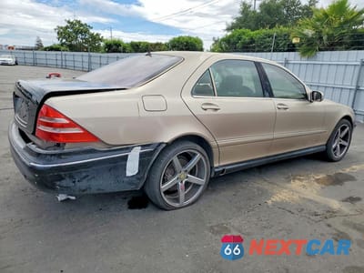 Trzecie zdjęcie samochodu z tyłu: 2001 MERCEDES-BENZ S 500 VIN:WDBNG75J41A152014 - miniatura