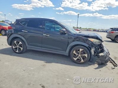 Czwarte zdjęcie samochodu z boku: 2016 HYUNDAI TUCSON LIMITED VIN:KM8J33A21GU086480 - miniatura