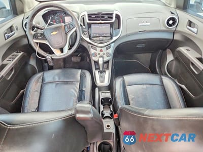 Zdjęcie 8 z 12 samochodu: 2020 CHEVROLET SONIC PREMIER VIN:1G1JF5SB9L4114146 - miniatura