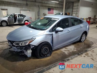 2017 CHEVROLET CRUZE LS 1G1BC5SMXH7208542 - główne zdjęcie licytacji z USA - miniatura