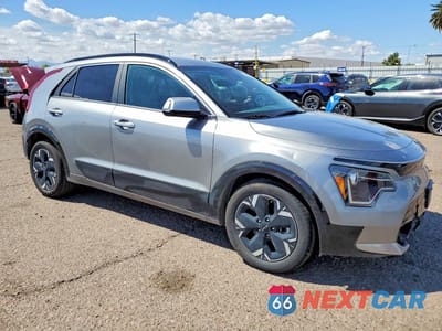 Czwarte zdjęcie samochodu z boku: 2024 KIA NIRO EV WIND VIN:KNDCR3L15R5113628 - miniatura