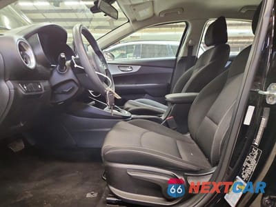 Zdjęcie 7 z 12 samochodu: 2023 KIA FORTE LXS VIN:3KPF24AD1PE538382 - miniatura