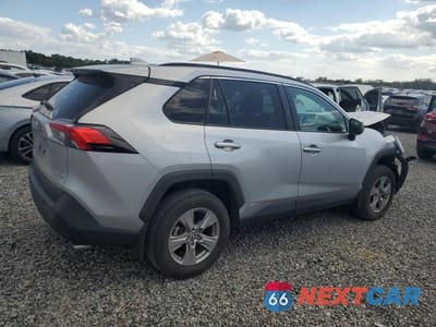 Trzecie zdjęcie samochodu z tyłu: 2024 TOYOTA RAV4 LE VIN:4T3LWRFV0RU142005 - miniatura