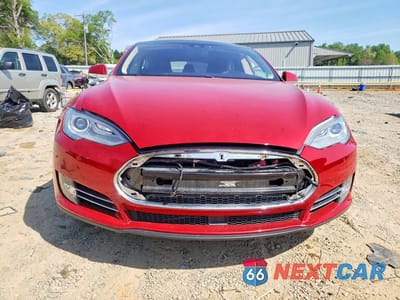 Piąte zdjęcie samochodu w środku: 2014 TESLA MODEL S VIN:5YJSA1H2XEFP62536 - miniatura