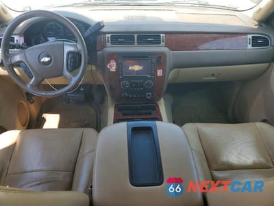 Zdjęcie 8 z 13 samochodu: 2012 CHEVROLET TAHOE C1500 LTZ VIN:1GNSCCE06CR321302 - miniatura