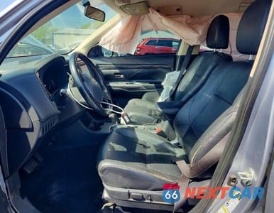 Zdjęcie 7 z 12 samochodu: 2016 MITSUBISHI OUTLANDER SE VIN:JA4AZ3A31GZ028135 - miniatura