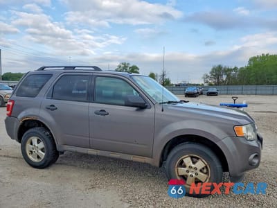 Czwarte zdjęcie samochodu z boku: 2012 FORD ESCAPE XLT VIN:1FMCU0D77CKC07577 - miniatura