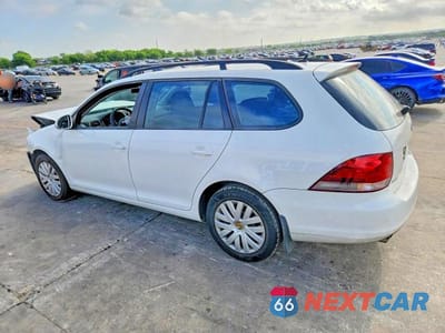 Drugie zdjęcie samochodu z przodu: 2010 VOLKSWAGEN JETTA S VIN:3VWKX7AJ7AM691009 - miniatura