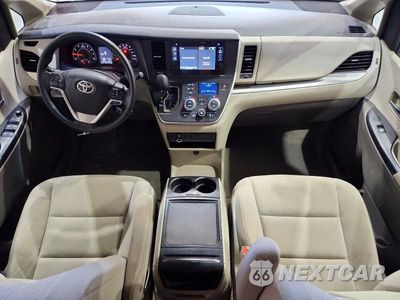 Zdjęcie 8 z 13 samochodu: 2016 TOYOTA SIENNA LE VIN:5TDJK3DC6GS138198 - miniatura