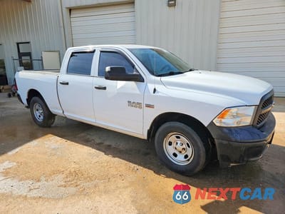 Czwarte zdjęcie samochodu z boku: 2018 RAM 1500 ST VIN:1C6RR7ST7JS288495 - miniatura