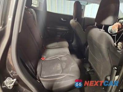 Zdjęcie 11 z 12 samochodu: 2017 JEEP COMPASS SPORT VIN:3C4NJDAB3HT642429 - miniatura